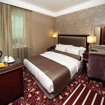 Hotel Emporium 3*