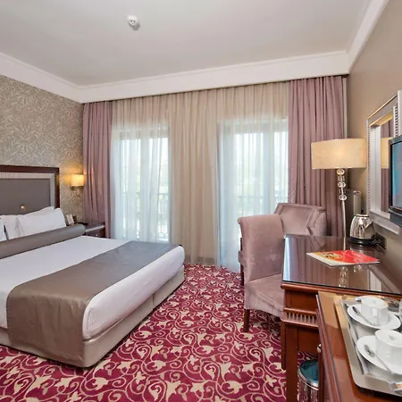 Emporium Hotel