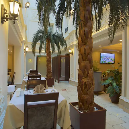 Emporium Hotel