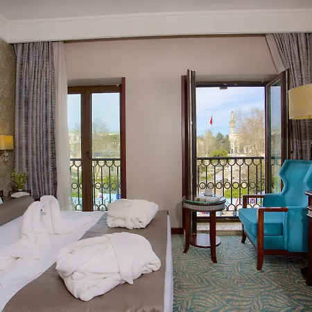 Emporium Hotel 3*
