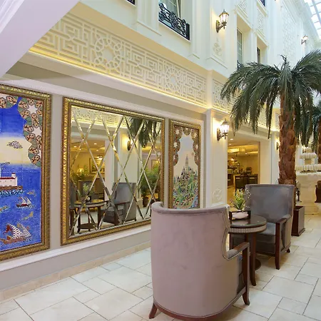 Emporium Hotel 3*