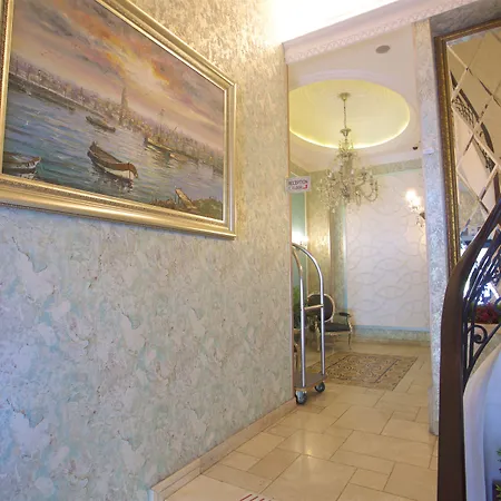 Hotel Emporium 3*