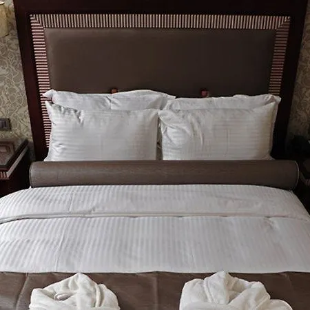 Hotel Emporium 3*