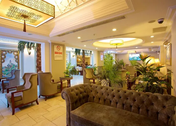 Emporium Отель 3*