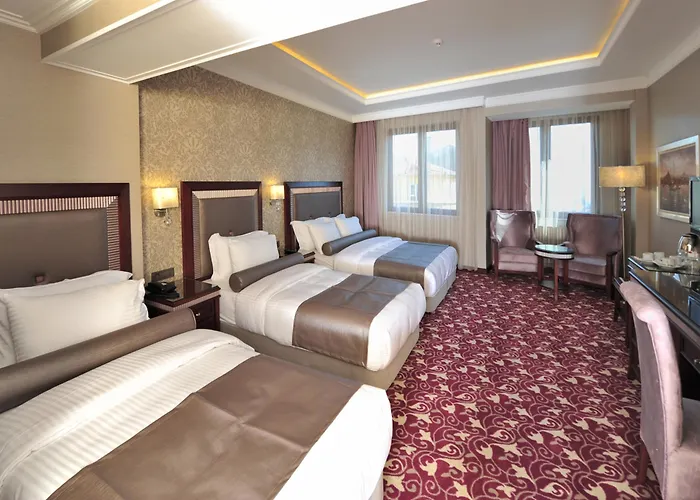 Emporium Отель 3*