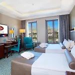 Emporium Hotell 3*